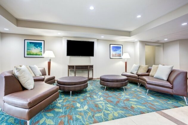 Candlewood Suites Cut Off - Photo3