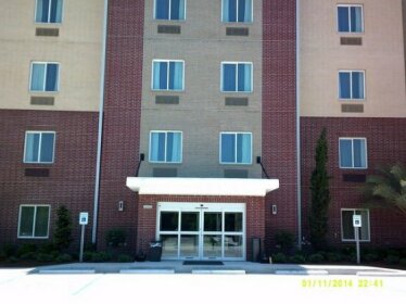 Candlewood Suites Cut Off