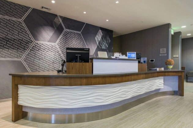 SpringHill Suites by Marriott Gallup - Photo3