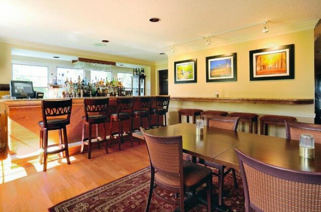 Kenyon Inn & Restaurant - Photo5