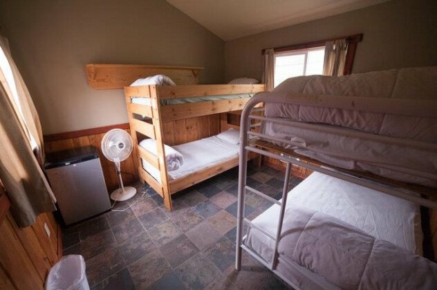 North Yellowstone Lodge & Hostel - Photo5