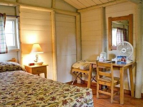 Roosevelt Lodge Cabins - Photo4