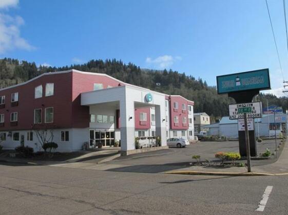 The Garibaldi House Inn and Suites - Photo5