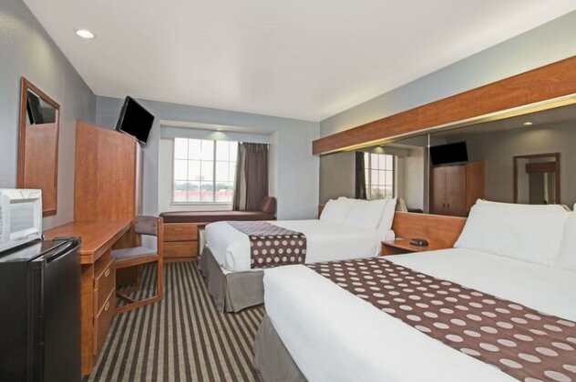 Microtel Inn & Suites by Wyndham Garland/Dallas - Photo3