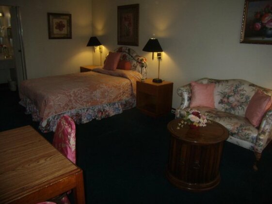 Express Inn and Suites Gastonia - Photo3