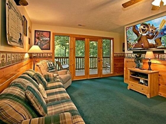 Bear Essentials - Three Bedroom Home - Photo4
