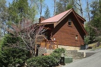 Bear's Den 2 Bedrooms Jetted Tub King Beds Hot Tub WiFi Sleeps 6