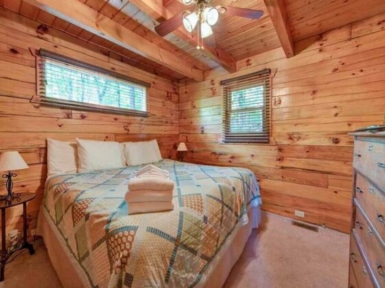 Dreamweaver 2 Bedrooms Hot Tub Mountain View Grill WiFi Sleeps 5 - Photo3