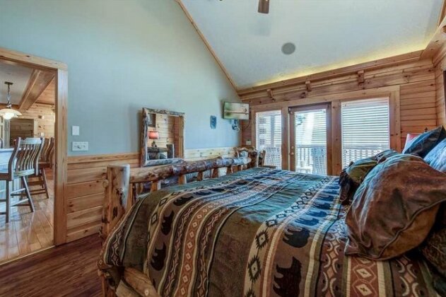 Majestic Point Lodge 5 Bedroom Mountain View Home with Hot Tub - Photo5