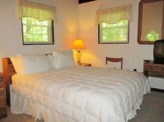 One Bedroom Baden Circle 8C - Photo5