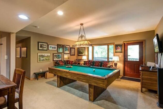 Stand In Awe 4 Bedrooms Fireplace Views Pool Table Hot Tub Sleeps 8 - Photo4