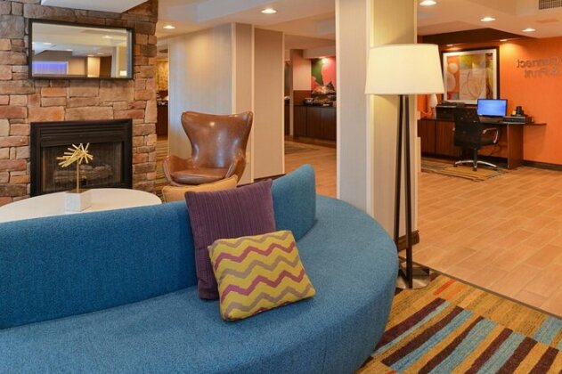 Fairfield Inn & Suites by Marriott Lexington Georgetown College Inn - Photo3