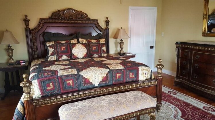 The Swope Manor Bed & Breakfast - Photo3