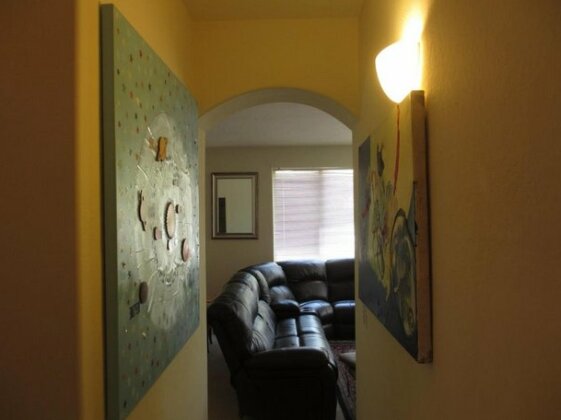 Art Gallery Vacation House - Photo2