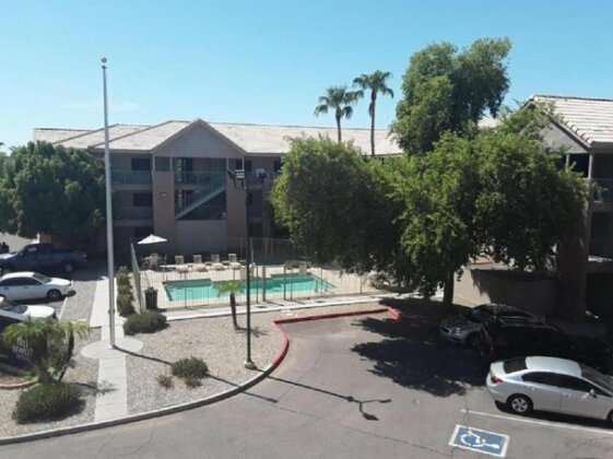 InTown Suites Extended Stay Phoenix AZ - Gilbert - Photo2