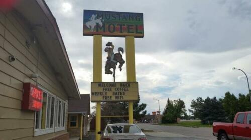 Mustang Motel