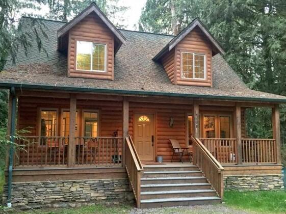 A Cedar & Log Cabin 89