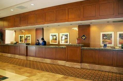 Hilton Los Angeles North-Glendale & Executive Meeting Center - Photo4