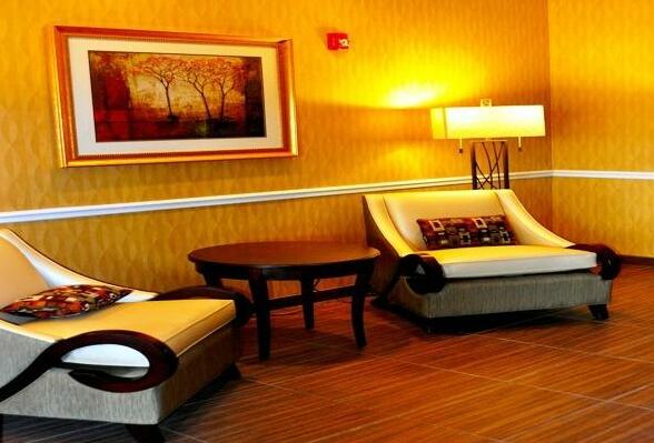 Astoria Hotel and Suites - Photo5