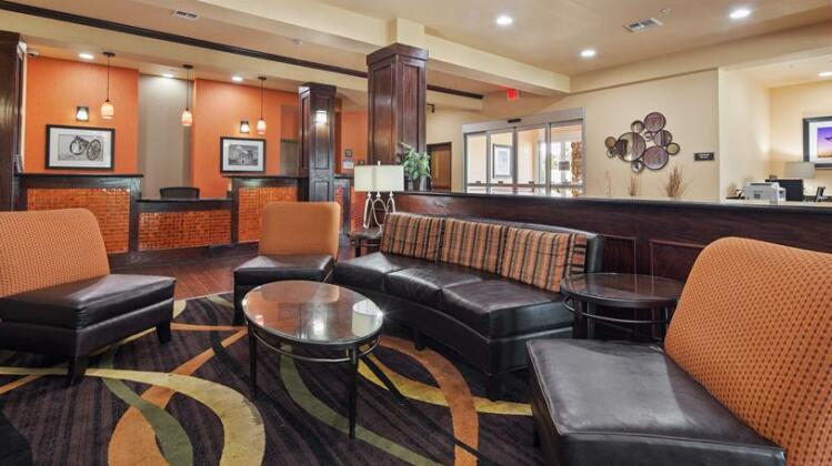 Best Western Plus Goliad Inn & Suites - Photo4