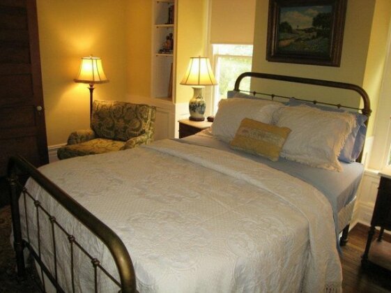 Boothe House Bed and Breakfast - Photo3