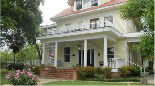 Boothe House Bed and Breakfast