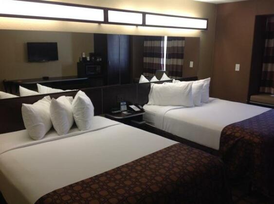 Microtel Inn & Suites Gonzales - Photo2