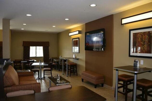 Microtel Inn & Suites Gonzales - Photo3