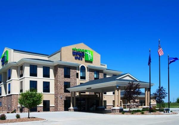 Holiday Inn Express Hotel & Suites Goodland - Photo2
