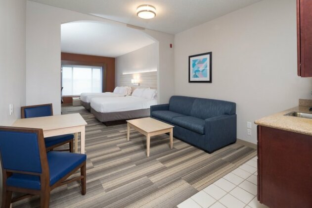 Holiday Inn Express Hotel & Suites Grand Blanc - Photo5