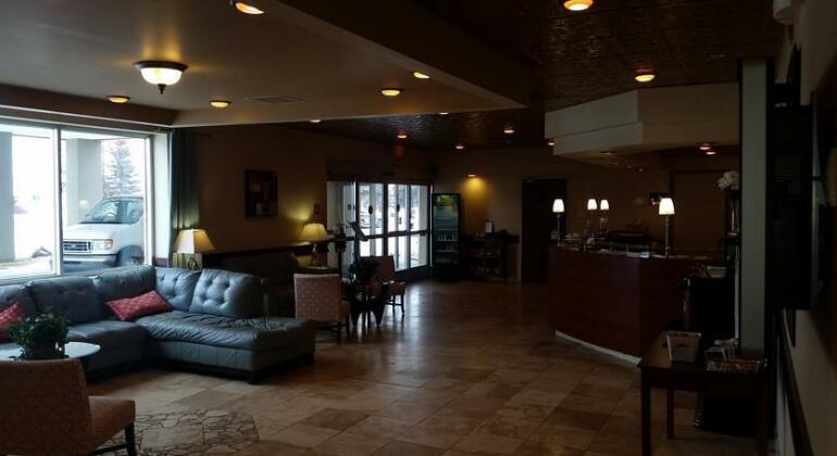 Grand Forks Inn & Suites - Photo4