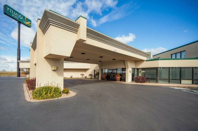 Quality Inn and Conference Center Grand Island - Photo5
