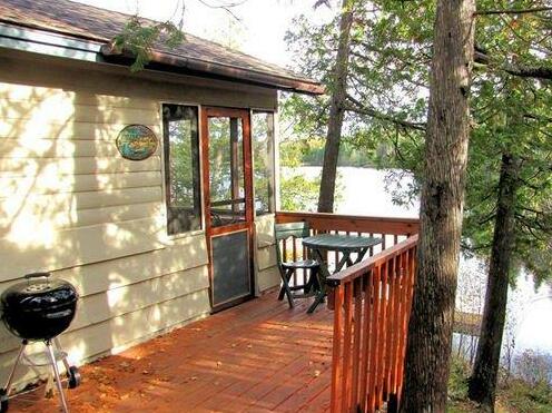 Big Bear Lodge And Cabins - Photo2