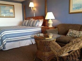 Harbor Inn Grand Marais - Photo4