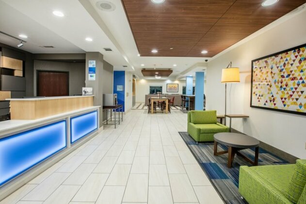Holiday Inn Express Hotel & Suites Dallas - Grand Prairie I-20 - Photo4