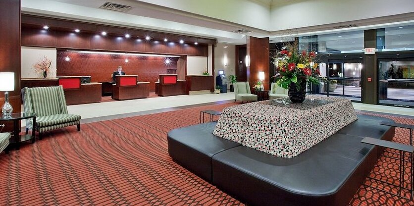 Crowne Plaza Hotel Grand Rapids - Airport - Photo4