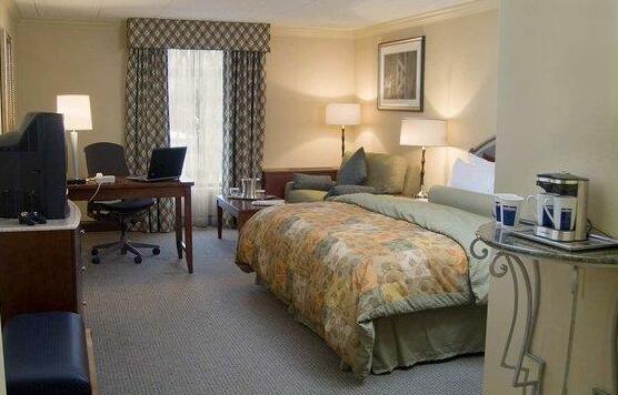 DoubleTree by Hilton Grand Rapids-Airport - Photo3