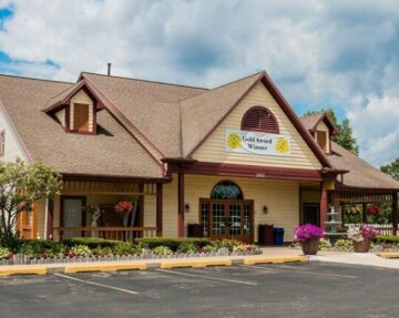 Econo Lodge Inn & Suites Grand Rapids