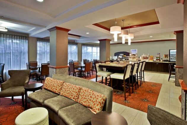 Holiday Inn Express Hotel & Suites Grand Rapids-North - Photo4