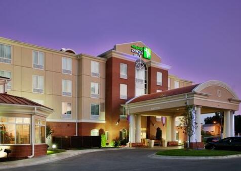 Holiday Inn Express Hotel & Suites Kansas City - Grandview - Photo2