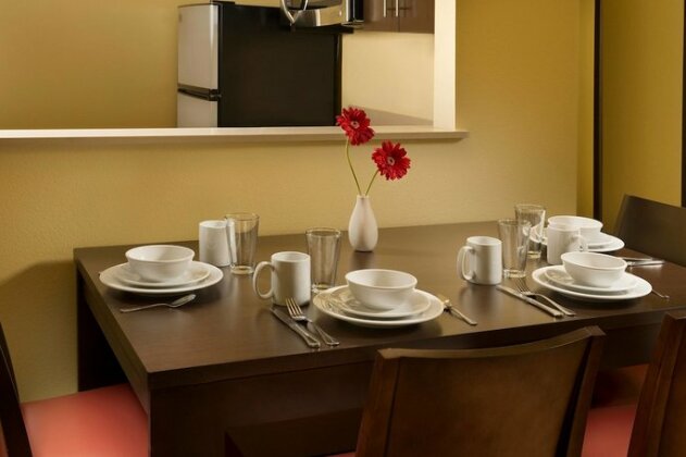 TownePlace Suites by Marriott Dallas DFW Airport North Grapevine - Photo4