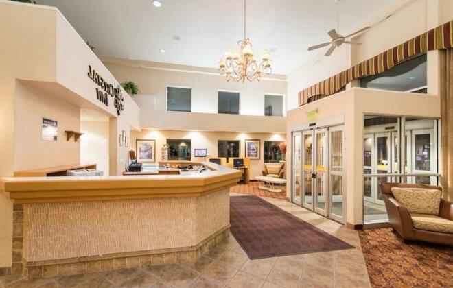 Crystal Inn Hotel & Suites - Great Falls - Photo2