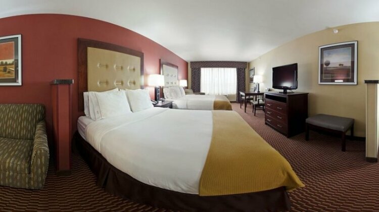 Holiday Inn Express and Suites Great Falls - Photo4