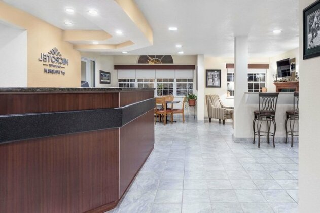 Microtel Inn & Suites by Wyndham Green Bay - Photo2