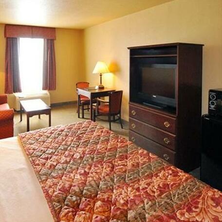 Hilltop Inn and Suites Greenbrier - Photo2