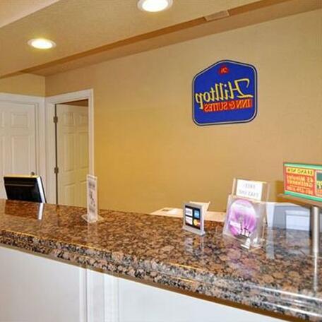 Hilltop Inn and Suites Greenbrier - Photo3
