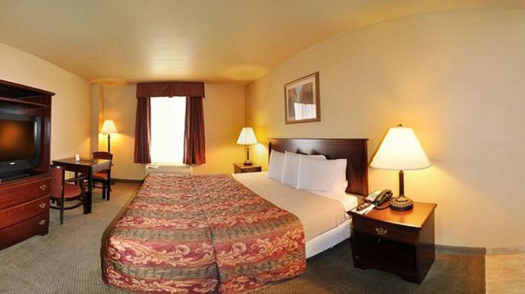 Hilltop Inn and Suites Greenbrier - Photo5