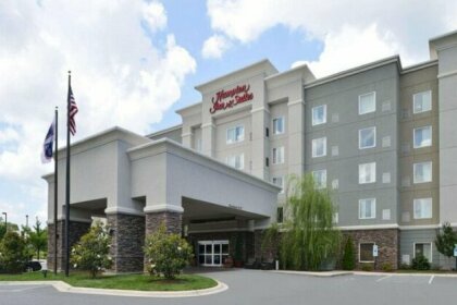 Hampton Inn & Suites Greensboro Four Seasons