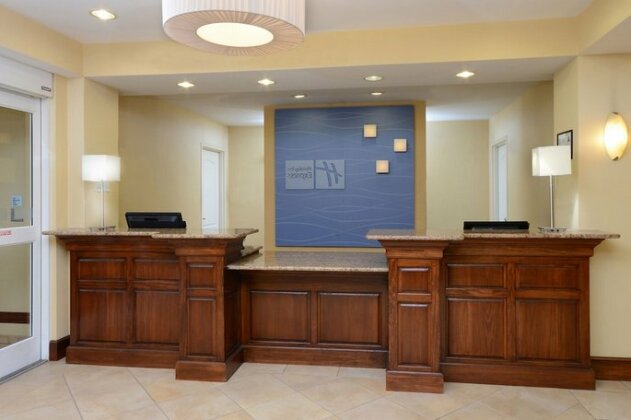 Holiday Inn Express Hotel & Suites Greensboro - Airport Area - Photo4
