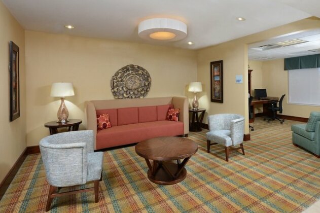 Holiday Inn Express Hotel & Suites Greensboro - Airport Area - Photo5